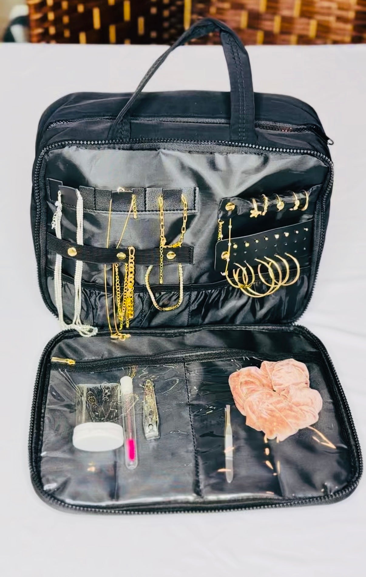 The Less-Mess Beauty Bag